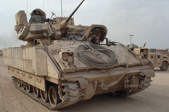 Bradley_armoured_infantry_fighting_vehicle_United_States_American_US_Army_35.jpg
